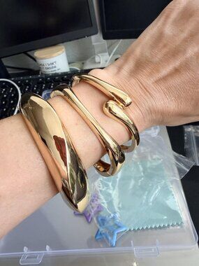 Chunky Gold Bangle Bracelet Set Women Stackable Cuff 14K Plated Statement